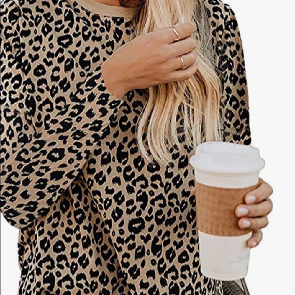 Women’s animal print T-shirt .